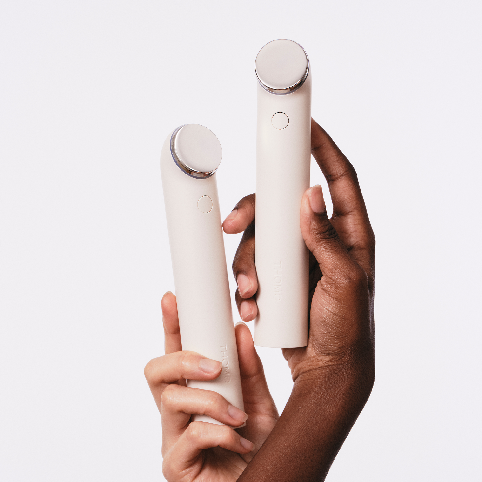 The Glow Signature Dual-Frequency Ultrasound Skincare Device